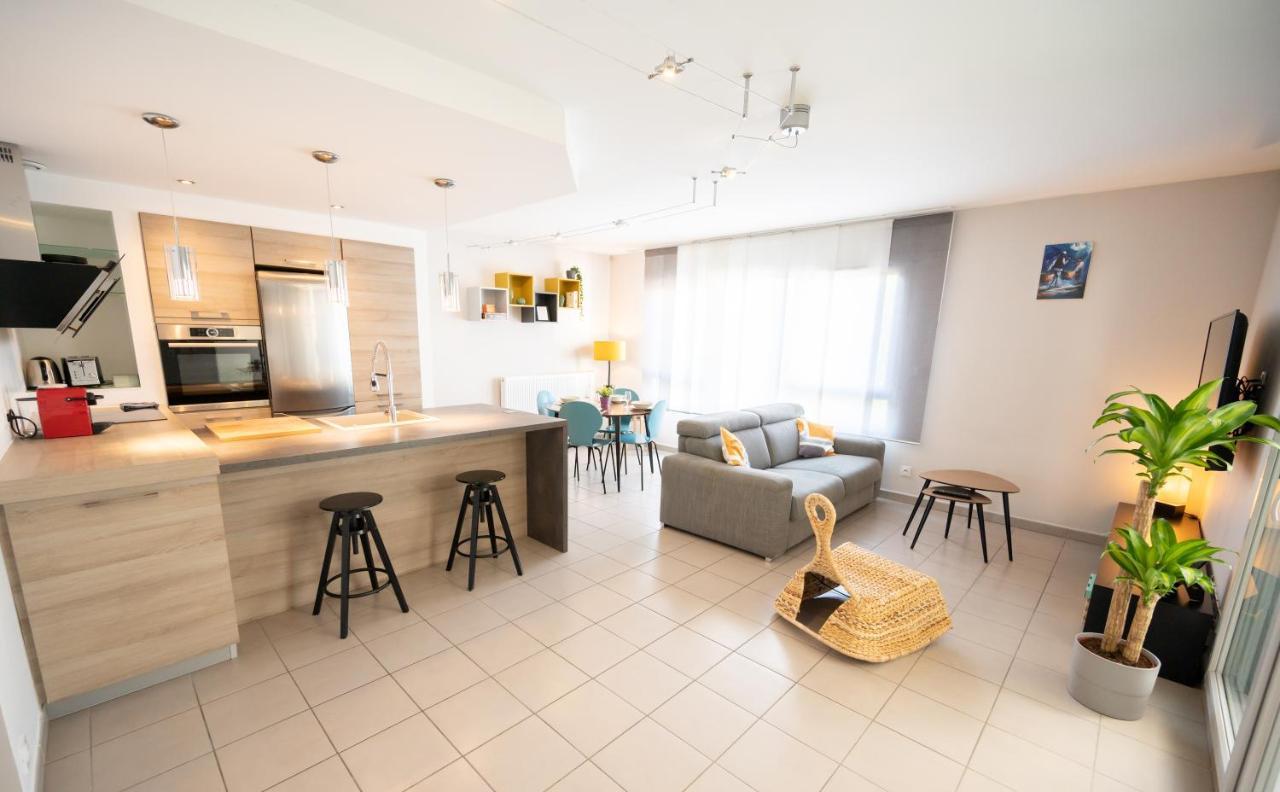Apartment Chez Leon - Metro, Bus, Garage Double, 6 Personnes Villeurbanne