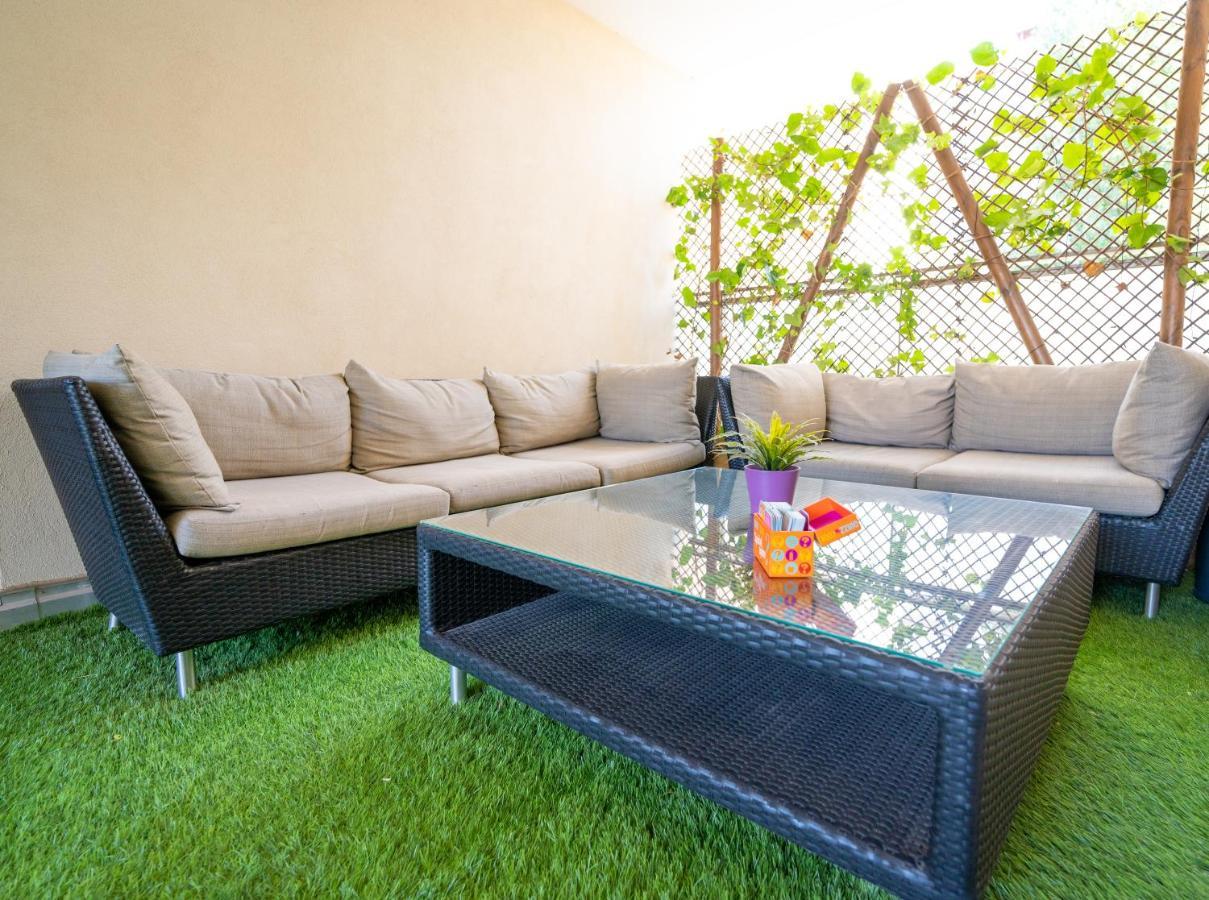 Apartment Chez Leon - Metro, Bus, Garage Double, 6 Personnes