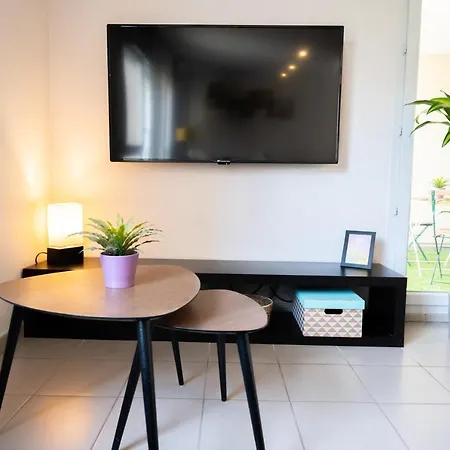 Chez Leon - Metro, Bus, Garage Double, 6 Personnes Apartment Villeurbanne Exterior photo